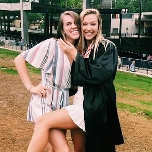 Meet your Posher, Julia